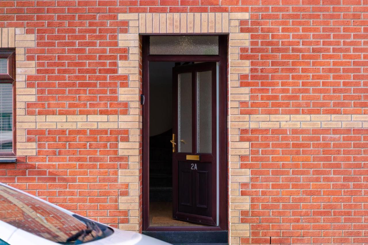 Stayright- 2 Bedroom House, Centrally Located & Close Walk To City Centre Cardiff Exterior photo