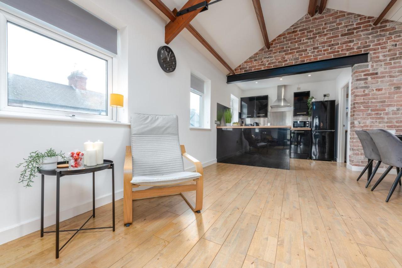 Stayright- 2 Bedroom House, Centrally Located & Close Walk To City Centre Cardiff Exterior photo