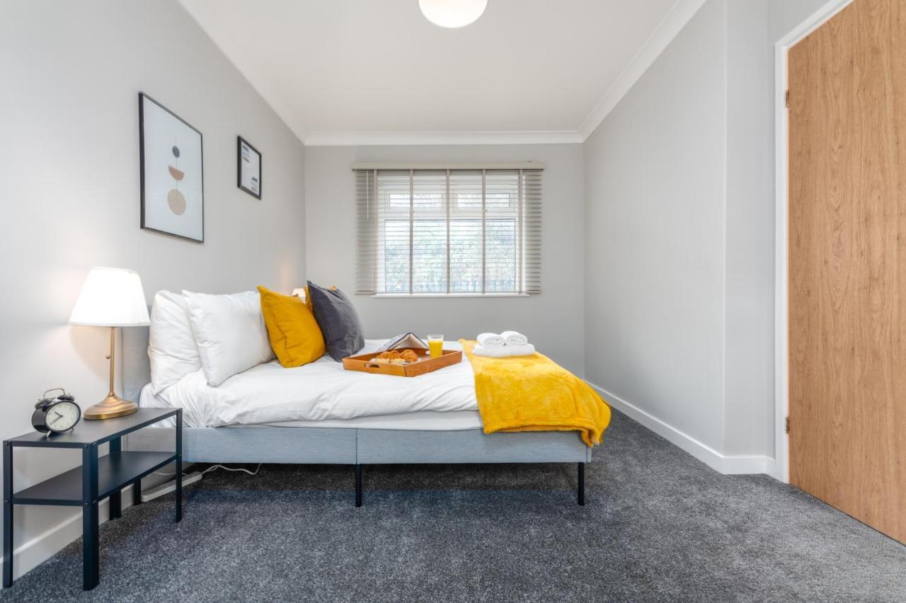 Stayright- 2 Bedroom House, Centrally Located & Close Walk To City Centre Cardiff Exterior photo