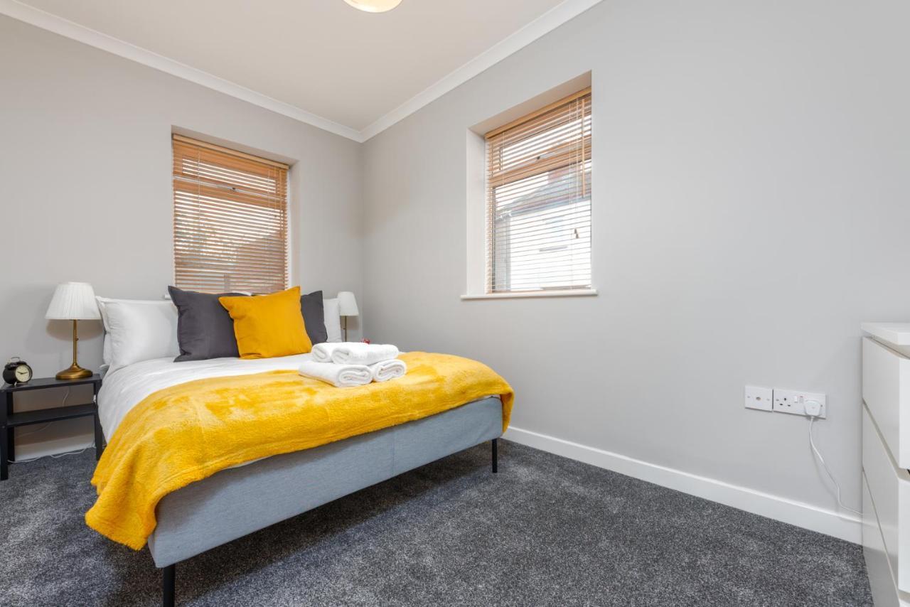 Stayright- 2 Bedroom House, Centrally Located & Close Walk To City Centre Cardiff Exterior photo
